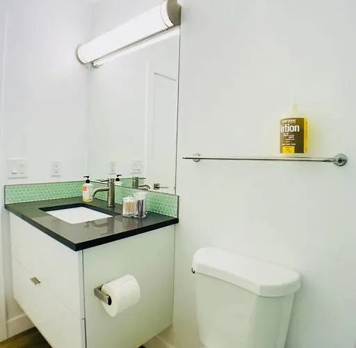Apartment Intimate Well Appointed W Pool