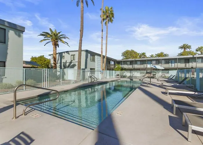 Intimate Well Appointed W Pool * Scottsdale