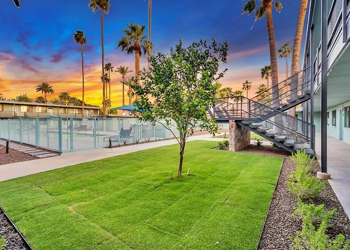 Apartment Intimate Well Appointed W Pool *